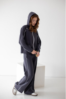 Костюм жіночий